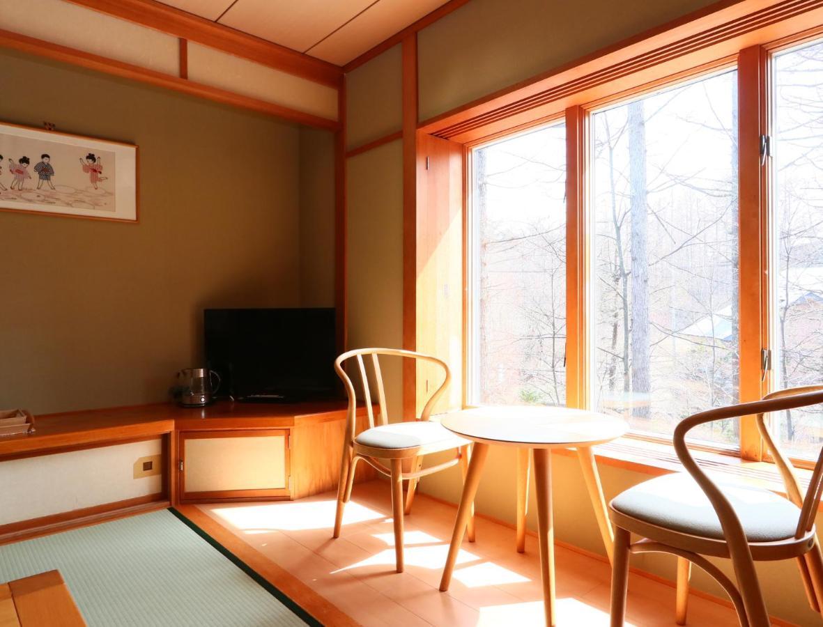 Bed and Breakfast Ryosha Tsukiakari Yamanakako Exterior foto