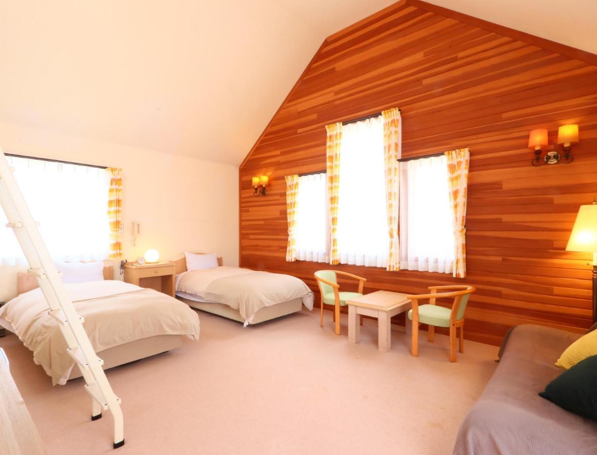 Bed and Breakfast Ryosha Tsukiakari Yamanakako Exterior foto