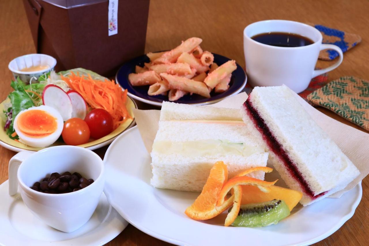 Bed and Breakfast Ryosha Tsukiakari Yamanakako Exterior foto