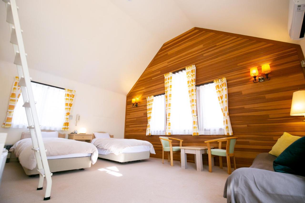 Bed and Breakfast Ryosha Tsukiakari Yamanakako Exterior foto