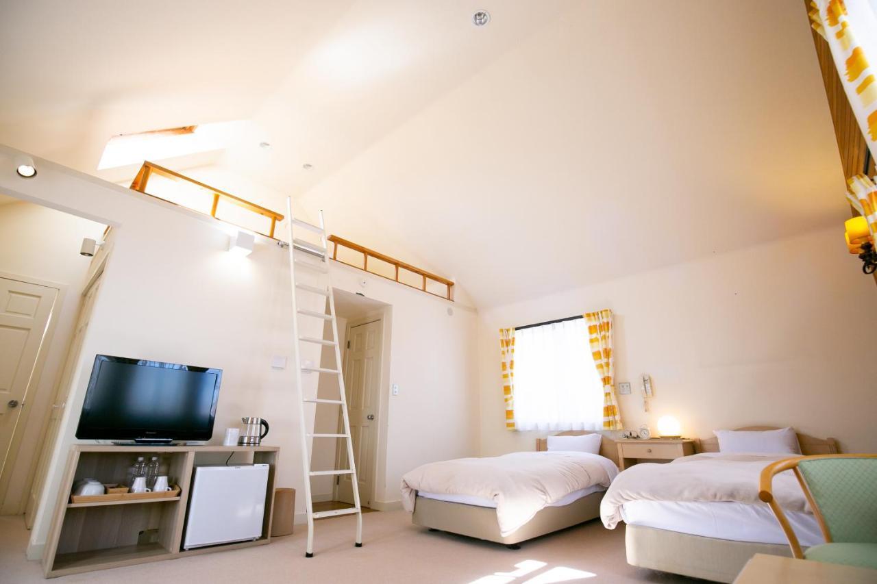 Bed and Breakfast Ryosha Tsukiakari Yamanakako Exterior foto